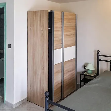 Amazing In With Kitchen Appartement