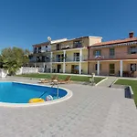 In Апартаменты
